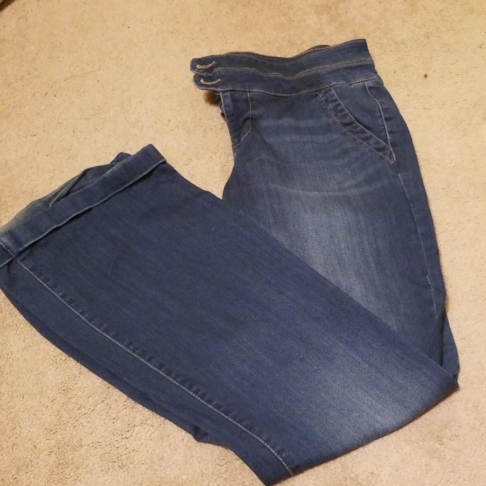 Maurices stretch Jean's size 9/10R